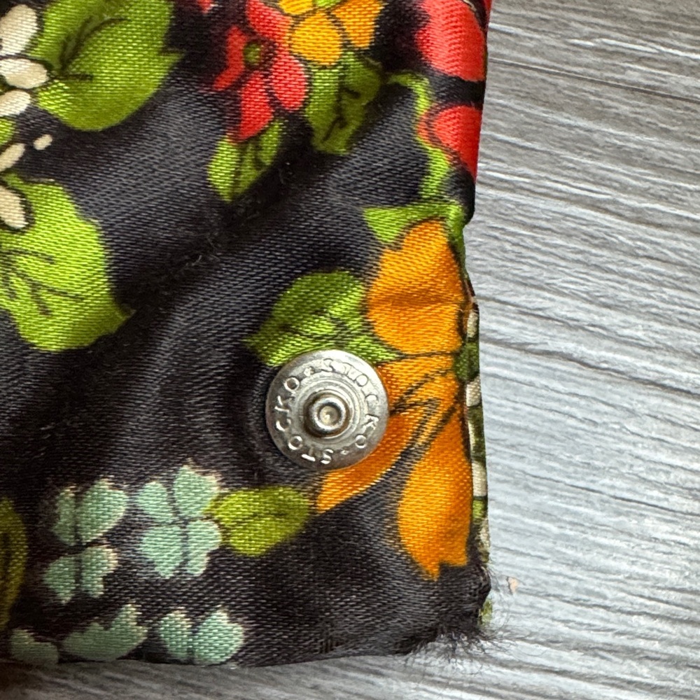 Vintage Floral Print Expandable Bag with Amber Lucite Handles - Picture 7 of 17